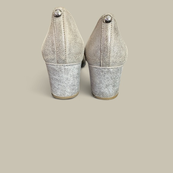 Donald J. Pliner Silver Heels Elegant Design - Picture 5 of 9